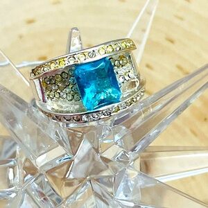 NWT Banana Republic ring Sz 7 Blue stone